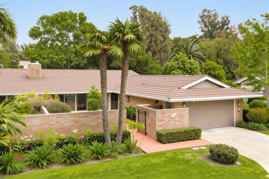 Condo in Santa Barbara, California, United States 2 - 17932565