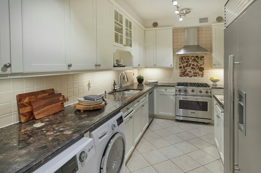 Co Op in New York, New York, United States 4 - 17737753