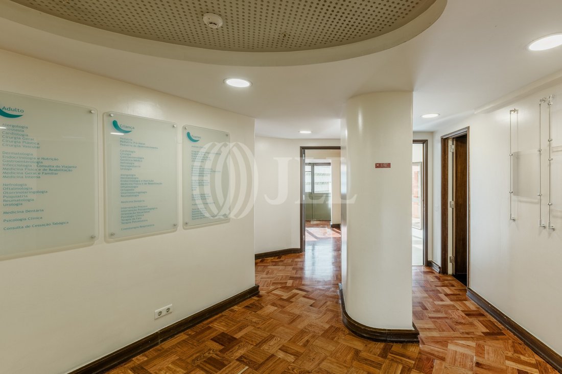 Apartment in Avenidas Novas, Lisbon, Portugal 5 - 17930732