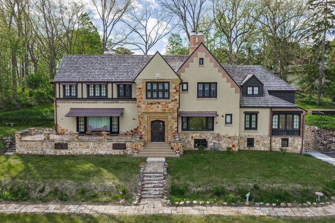 House in Baraboo, Wisconsin, United States 2 - 17928143