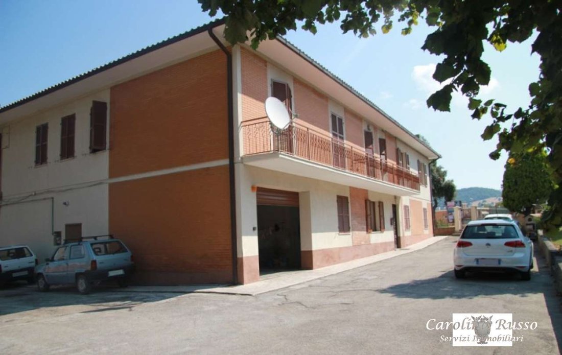 Villa in Camerino, Marche, Italy 3 - 16623425