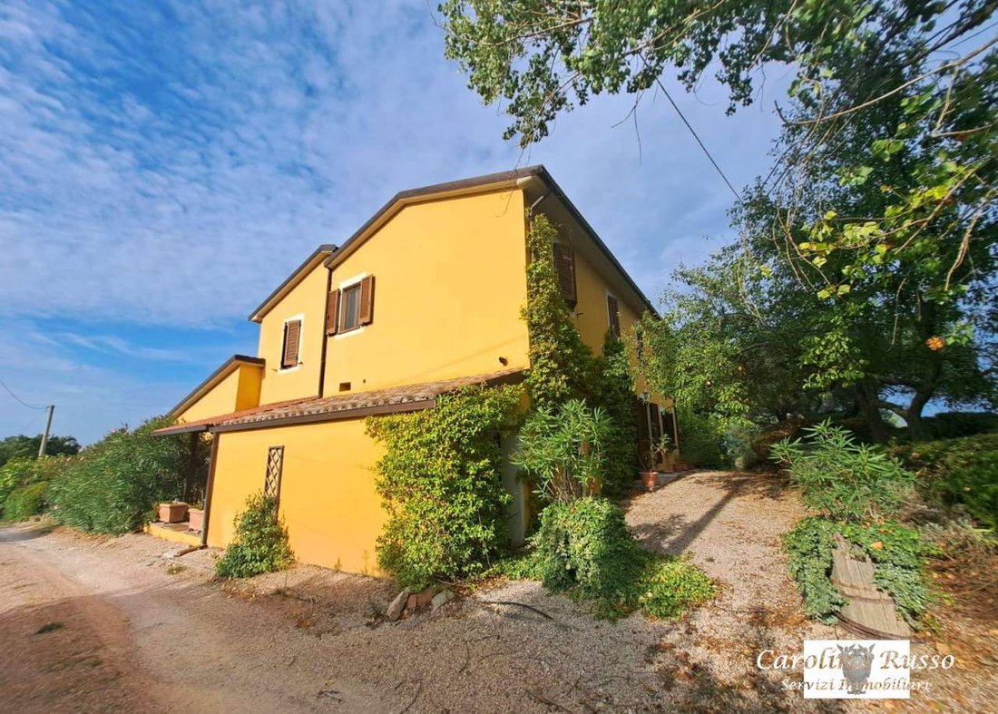 Country House in Gualdo Cattaneo, Umbria, Italy 1 - 16623894