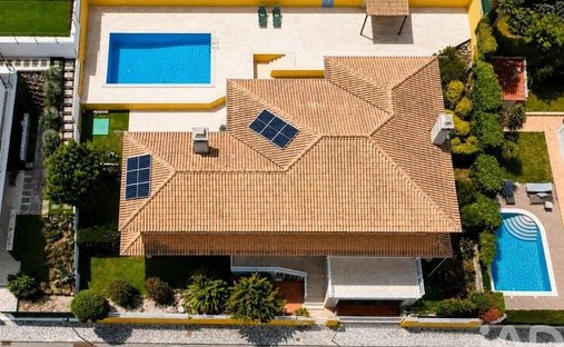 Townhouse in Barcarena, Lisbon, Portugal 1