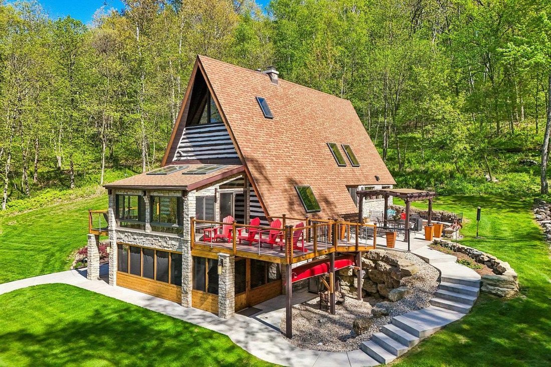 House in Black Earth, Wisconsin, United States 5 - 17932721