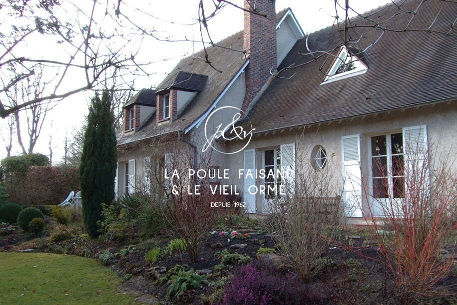 House in Montfort-l'Amaury, Ile-de-France, France 2 - 17090562