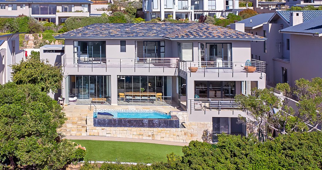 House in Tokai, Muizenberg Mountains, Cape Town 1 - 17810806