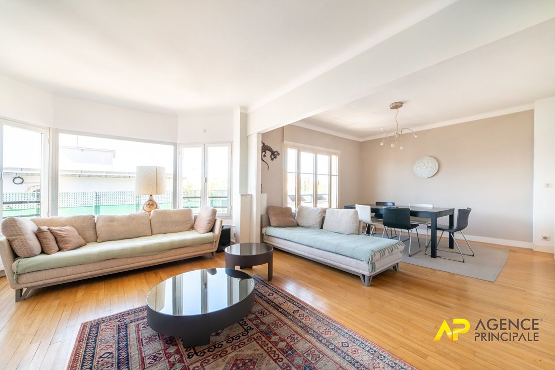Apartment in Souvenir Français, La Garenne-Colombes, France 1 - 17764577