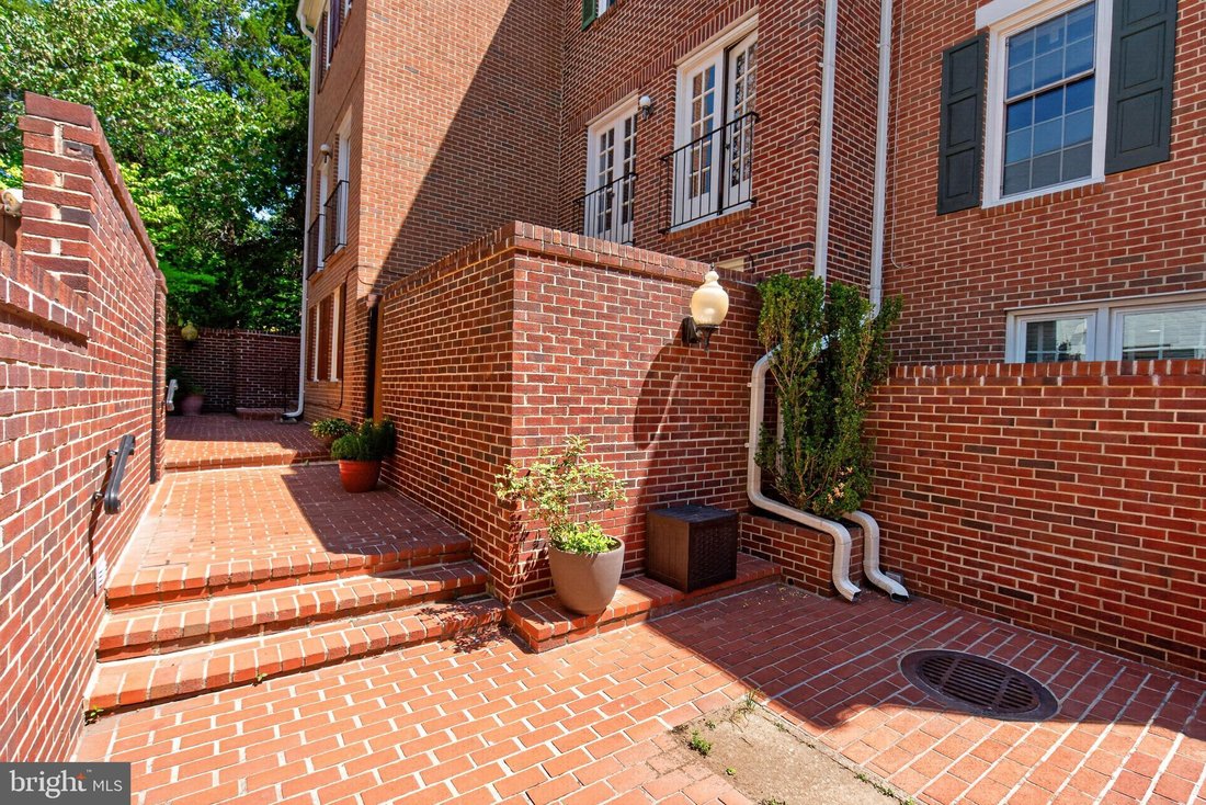 Condo in Arlington, Virginia, United States 2 - 17898034
