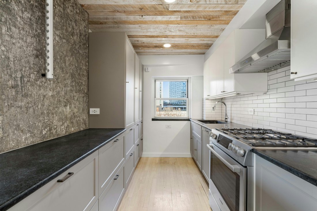 Co Op in New York, New York, United States 5 - 17410731