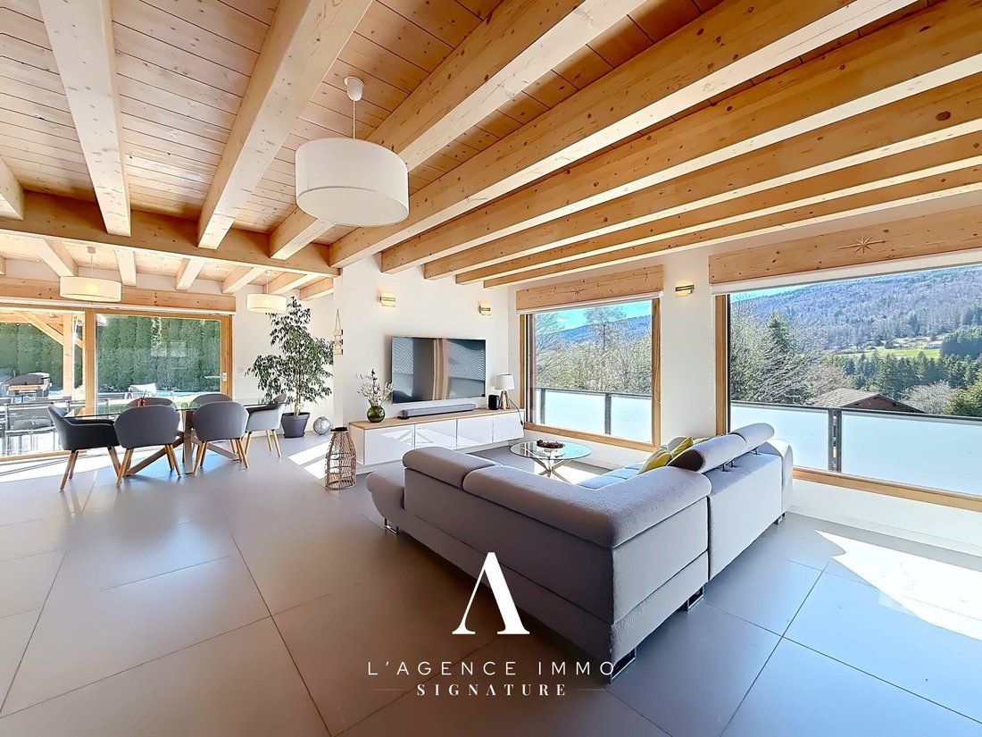 Chalet in Mijoux, Auvergne-Rhône-Alpes, France 2 - 17941918