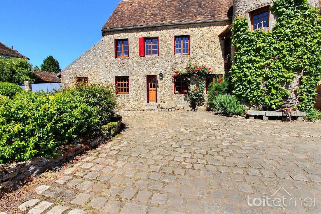 House in La Celle-les-Bordes, Ile-de-France, France 2 - 16091509