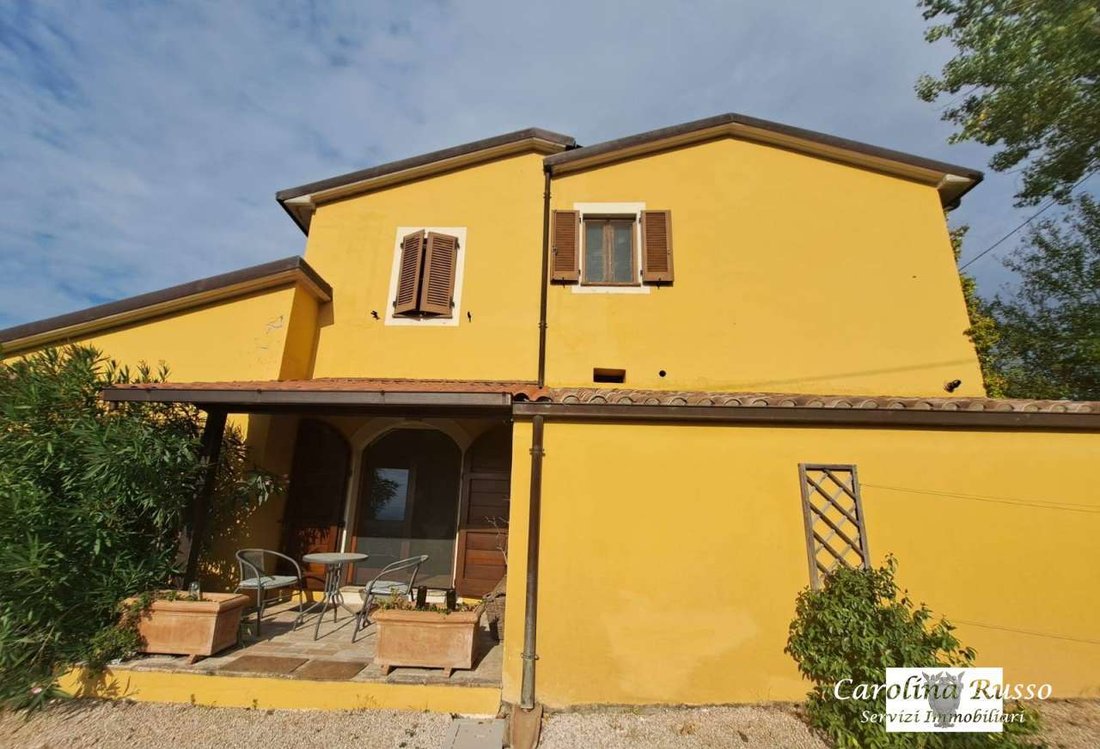 Country House in Gualdo Cattaneo, Umbria, Italy 2 - 16623894