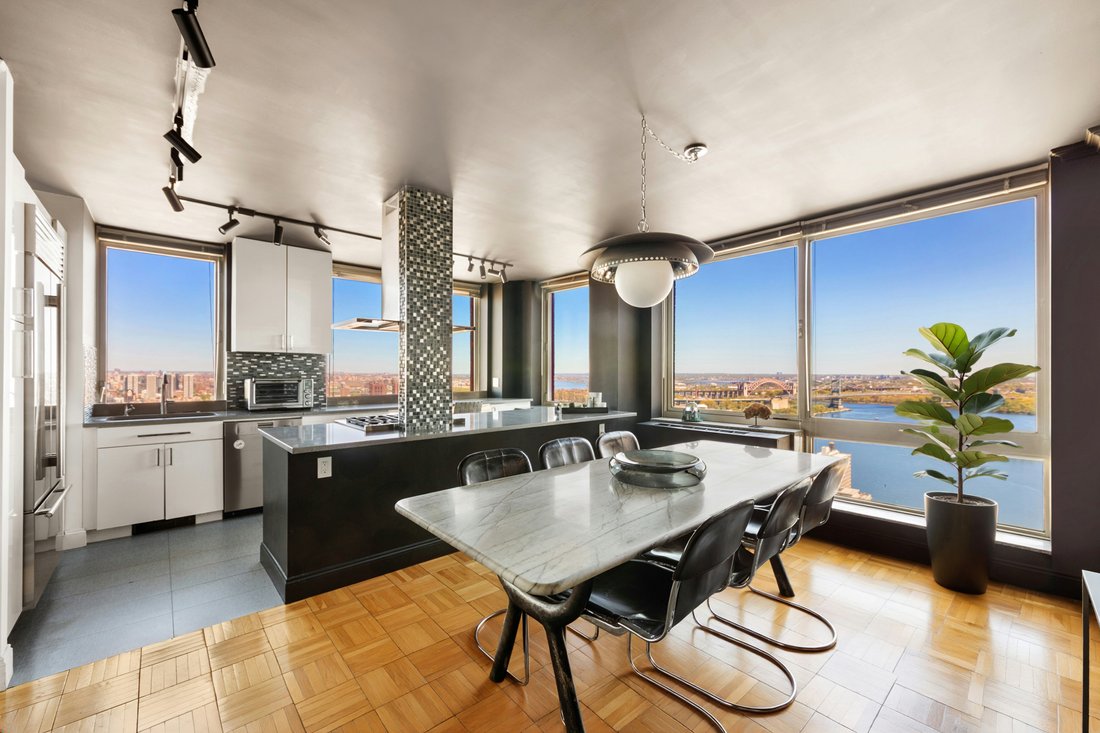 House in New York, New York, United States 2 - 17854736