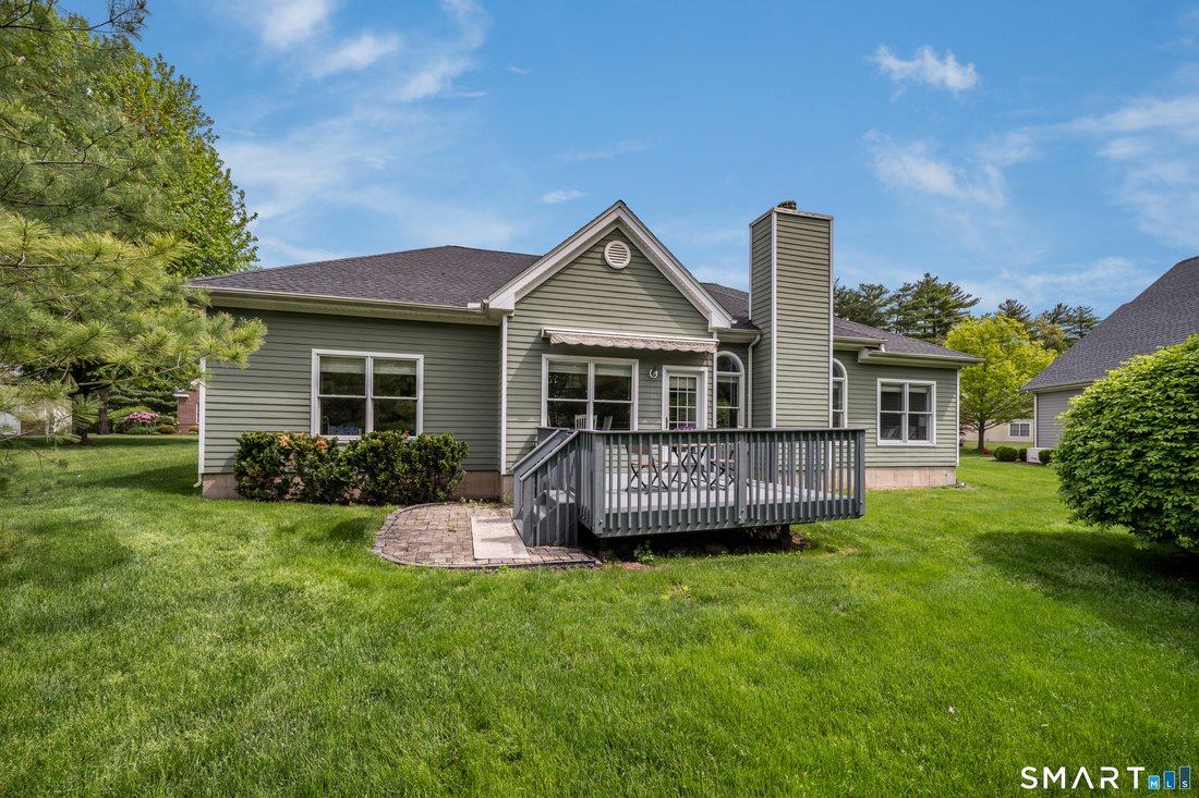 Condo in Farmington, Connecticut, United States 2 - 17933392