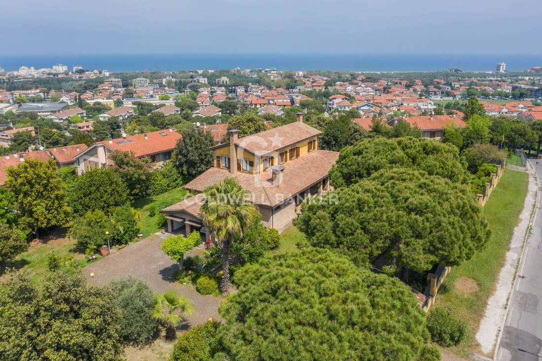 Villa in Fontanelle-Colle dei Pini, Riccione, Emilia-Romagna 4 - 17936147