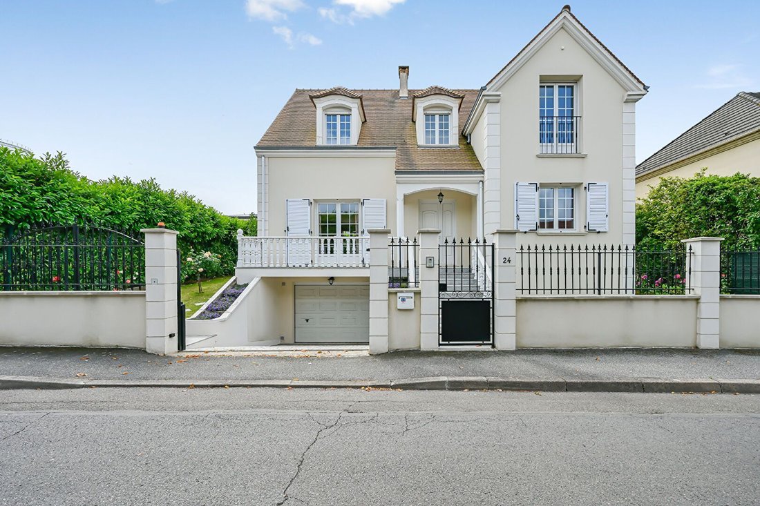 House in Montesson, Ile-de-France, France 1 - 15835134