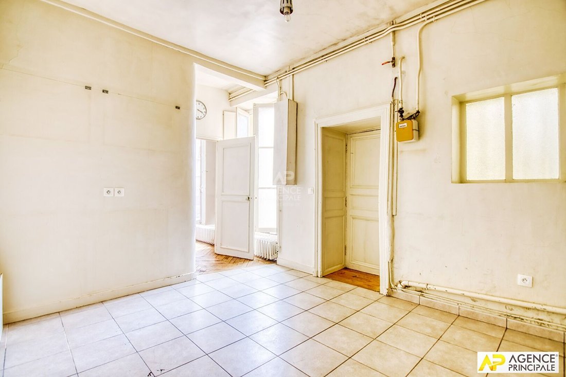 Apartment in Notre Dame, Versailles, France 5 - 17939584