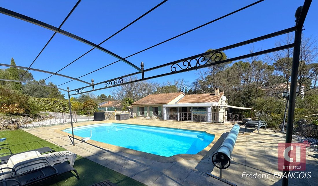 House in Rocbaron, Provence-Alpes-Côte d'Azur, France 2 - 17744728
