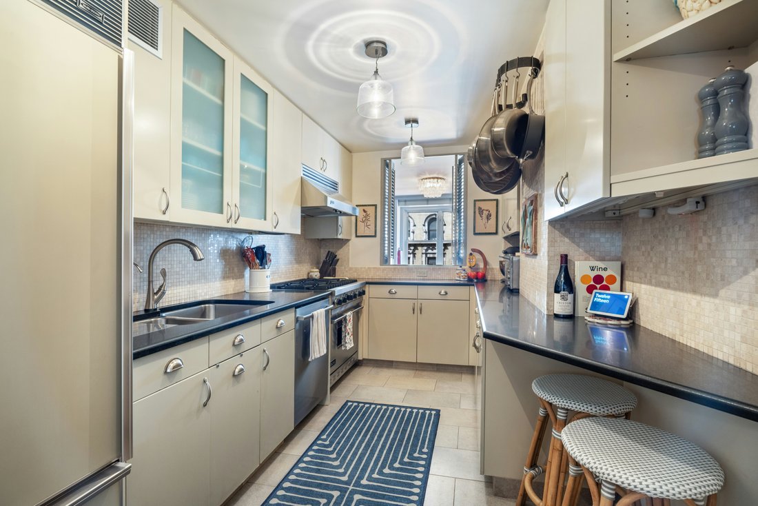 Co Op in New York, New York, United States 4 - 17696640
