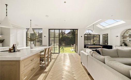 House in Castelnau, Richmond Upon Thames, England 1
