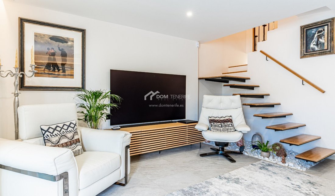 Townhouse in Los Cristianos, Canary Islands, Spain 4 - 17930276