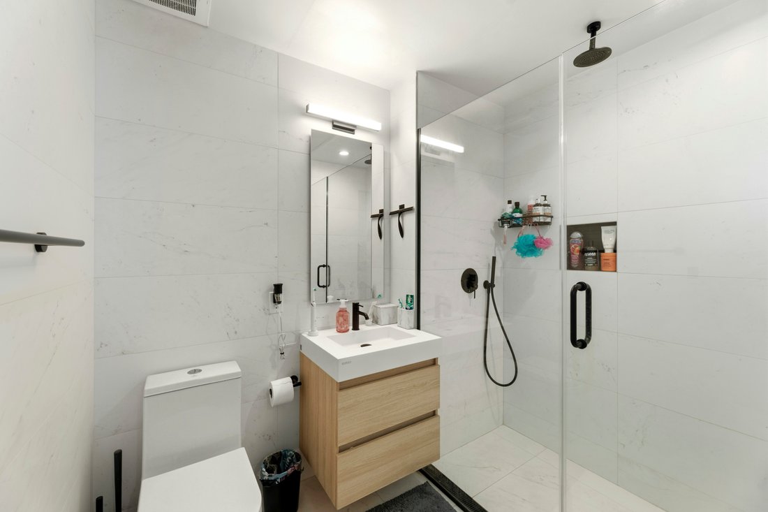 Condo in New York, New York, United States 4 - 17673083
