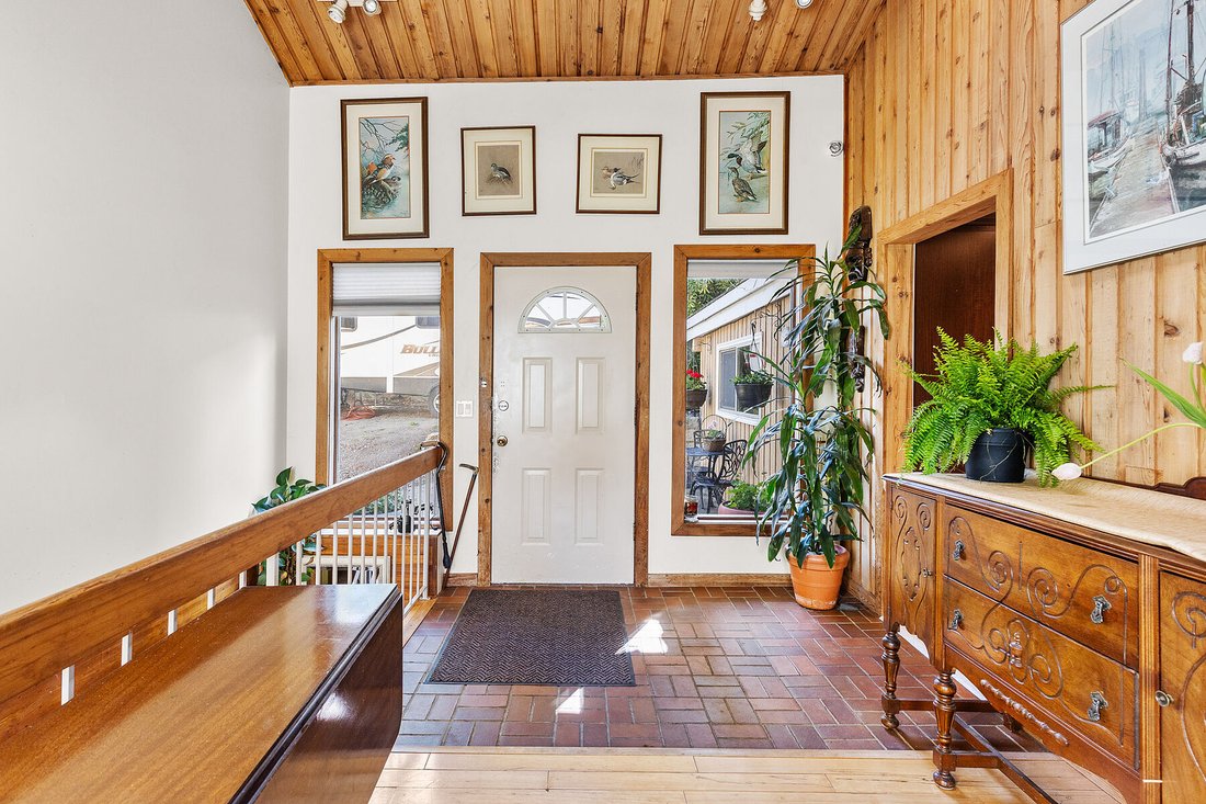 House in Lake Country, British Columbia, Canada 4 - 17930589