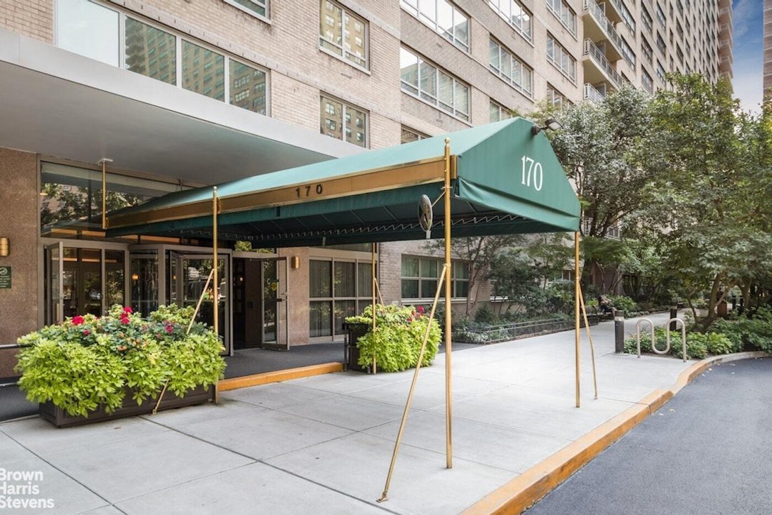 Co Op in New York, New York, United States 3 - 17467338