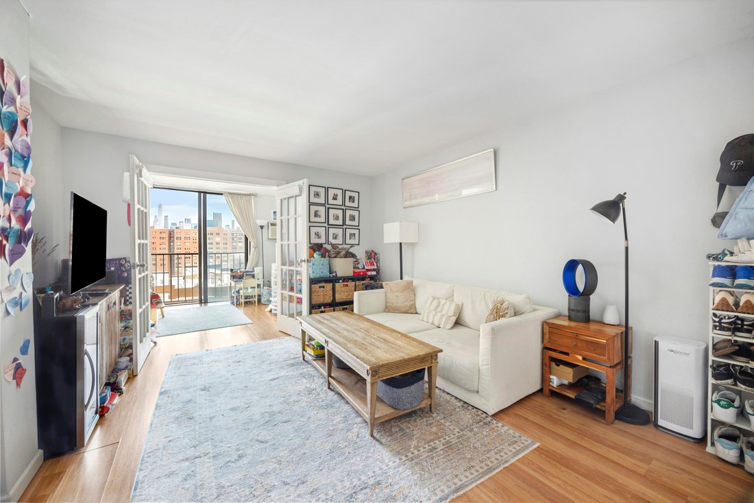Co Op in New York, New York, United States 1 - 17727560
