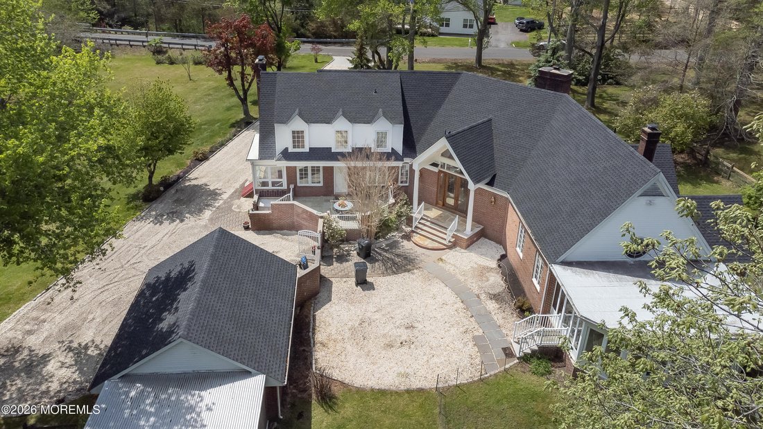 House in Colts Neck, New Jersey, United States 4 - 17936305
