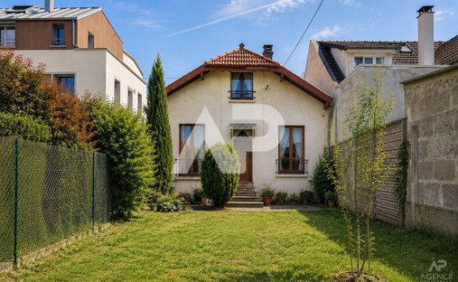 House in Centre Ville, Rueil-Malmaison, France 1