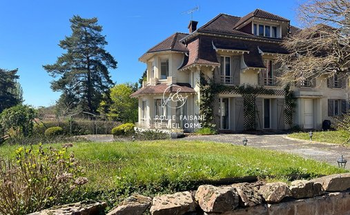 House in Saint-Léger-en-Yvelines, Ile-de-France, France 1