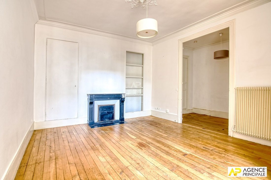 Apartment in Notre Dame, Versailles, France 3 - 17939584