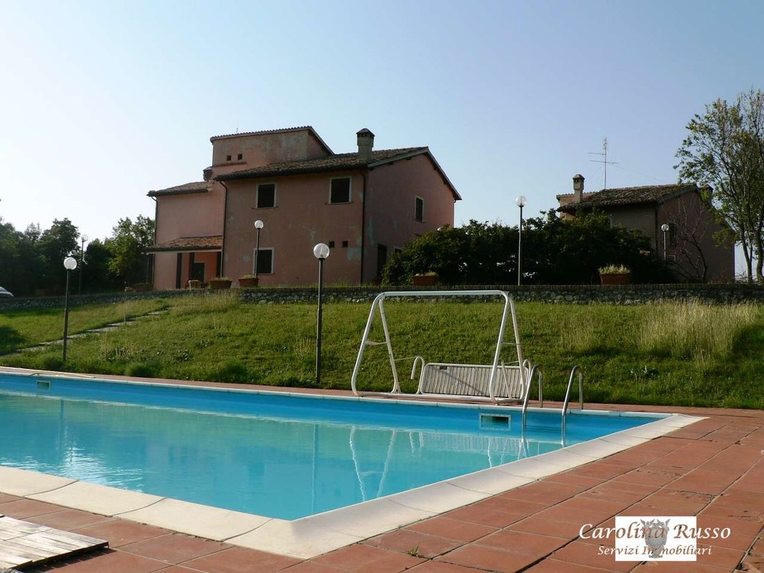 Villa in Spoleto, Umbria, Italy 1 - 16623818