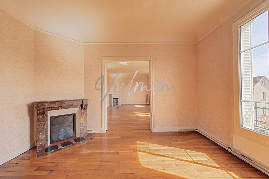 Apartment in Forêt, Saint-Germain-en-Laye, France 2 - 17697272