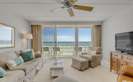 Condo in New Smyrna Beach, Florida, United States 1