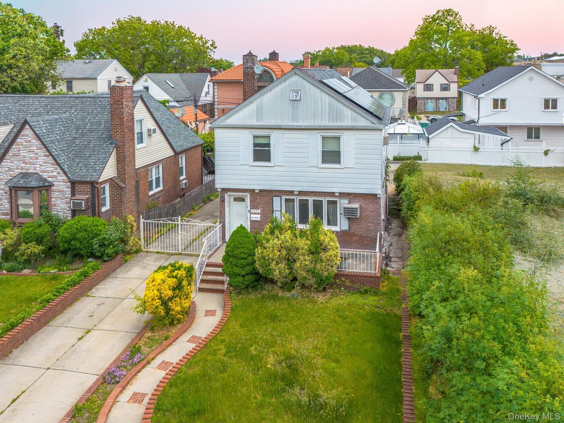 House in New York, New York, United States 1 - 17933644
