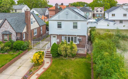 House in New York, New York, United States 1