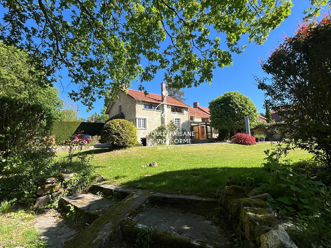 House in Poigny-la-Forêt, Ile-de-France, France 2 - 17829074