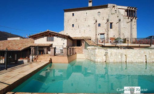 Landhaus in Spoleto, Umbrien, Italien 1