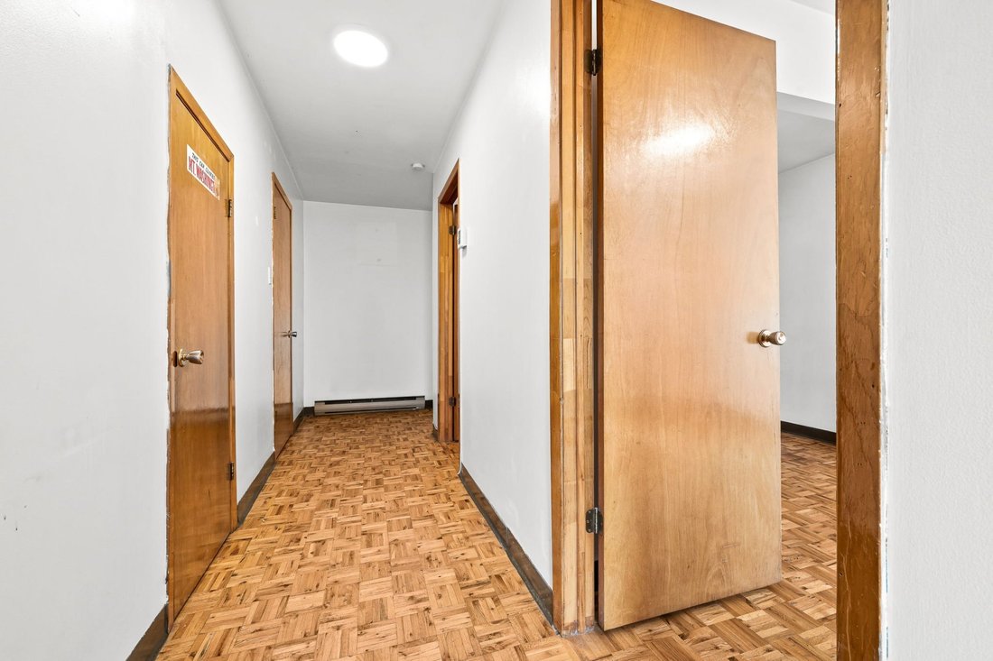 Apartment in Montréal, Quebec, Canada 3 - 17930265