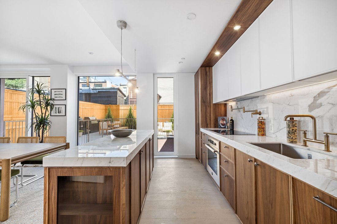 Condo in New York, New York, United States 1 - 17930026