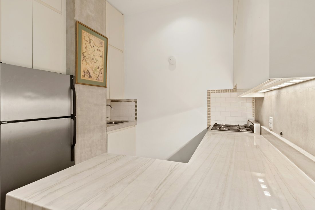 House in New York, New York, United States 4 - 17544438