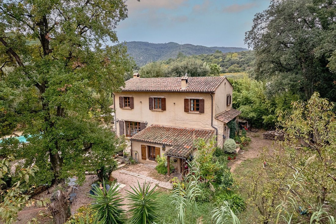 Villa in Le Plan-de-la-Tour, Provence-Alpes-Côte d'Azur, France 1 - 16707054