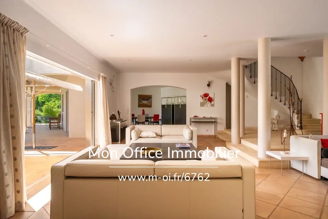 Villa in Les Faurys, Venelles, France 4 - 17935168