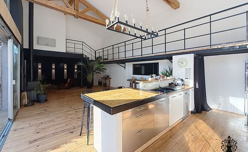 House in Mairie Bourg, Begles, France 1