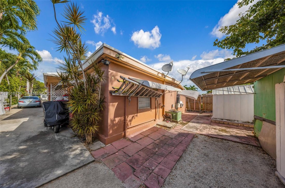 Miami, Florida, United States 4 - 17928192