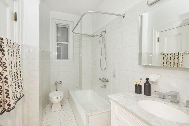 Co Op in New York, New York, United States 4 - 17687650
