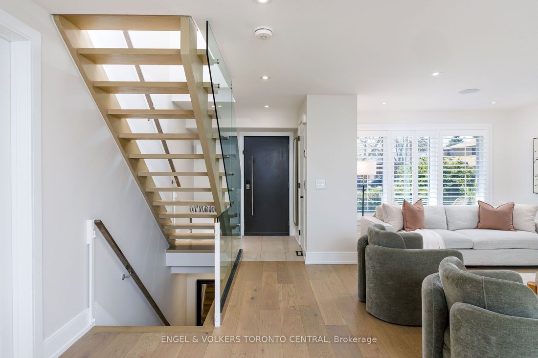 House in Toronto, Ontario, Canada 4 - 17934629