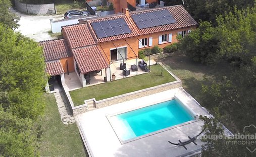 House in Saumane-de-Vaucluse, Provence-Alpes-Côte d'Azur, France 1